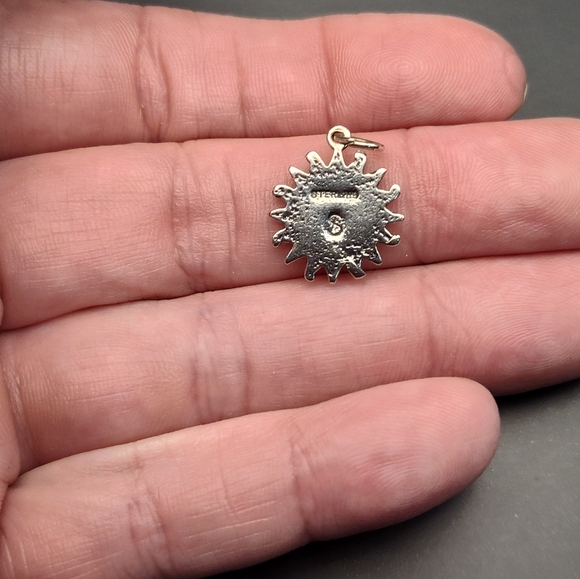 Vintage "Sun" charm for charm bracelet - Picture 6 of 6